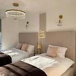 Appartement Lux 2-bed Centre Sleeps 6 Free Parking Balcony Near Station & Millennium Square View Leeds (West Yorkshire)