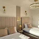 Lux 2-bed Centre Sleeps 6 Free Parking Balcony Near Station & Millennium Square View