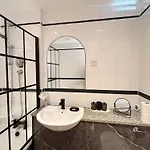 Appartement Lux 2-bed Centre Sleeps 6 Free Parking Balcony Near Station & Millennium Square View Leeds (West Yorkshire)