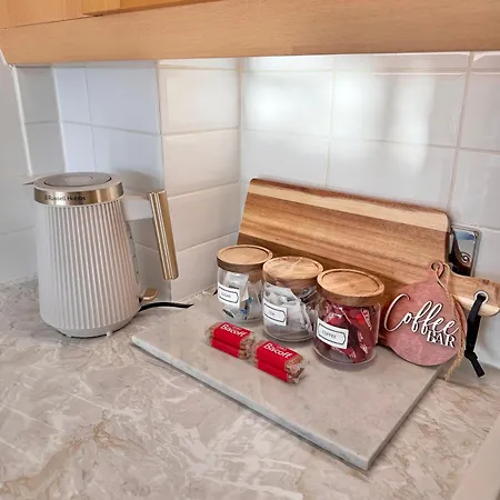 Lux 2-bed Centre Sleeps 6 Free Parking Balcony Near Station & Millennium Square View Appartement Leeds (West Yorkshire)