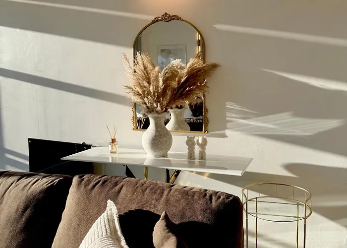 Lägenhet Lux 2-bed Centre Sleeps 6 Free Parking Balcony Near Station & Millennium Square View